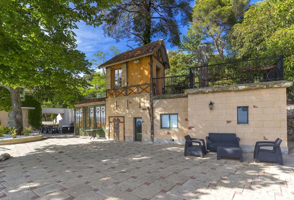 Domaine Du Mont Leuze Villefranche-sur-Mer Exterior foto